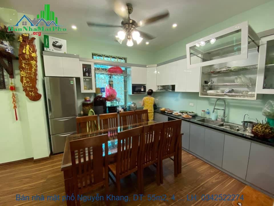 Bán nhà mặt phố Nguyễn Khang, DT: 55m2, 4 tầng, MT: 5,8m, nhà đẹp